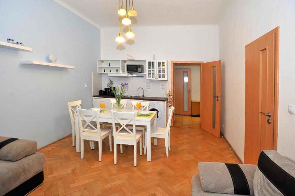 Condo In Vinohrady Prag Eksteriør billede