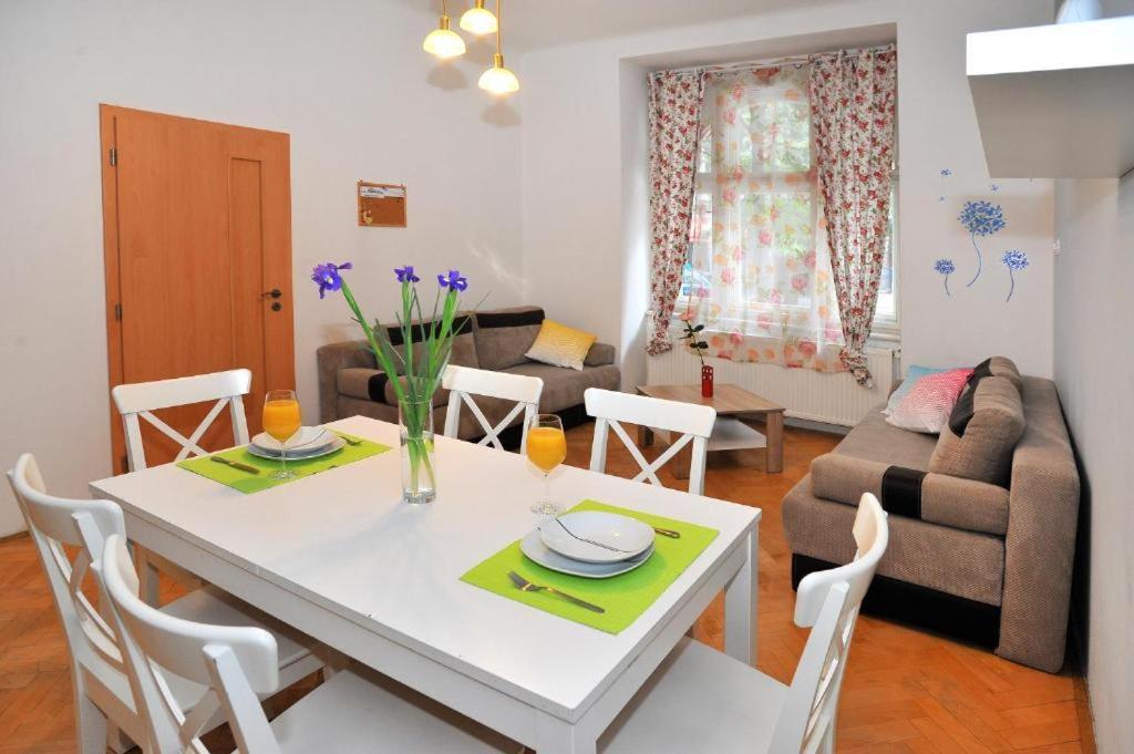 Condo In Vinohrady Prag Eksteriør billede